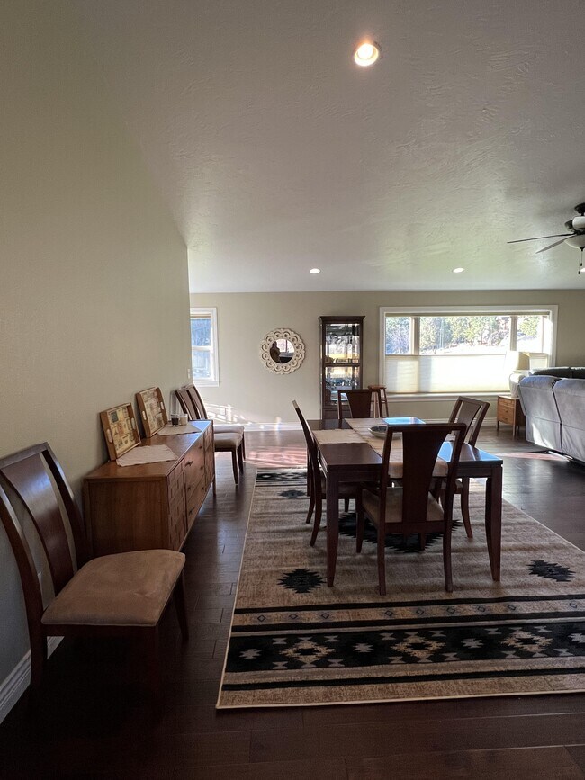 Foto del edificio - 4782 Hot Spgs Rd