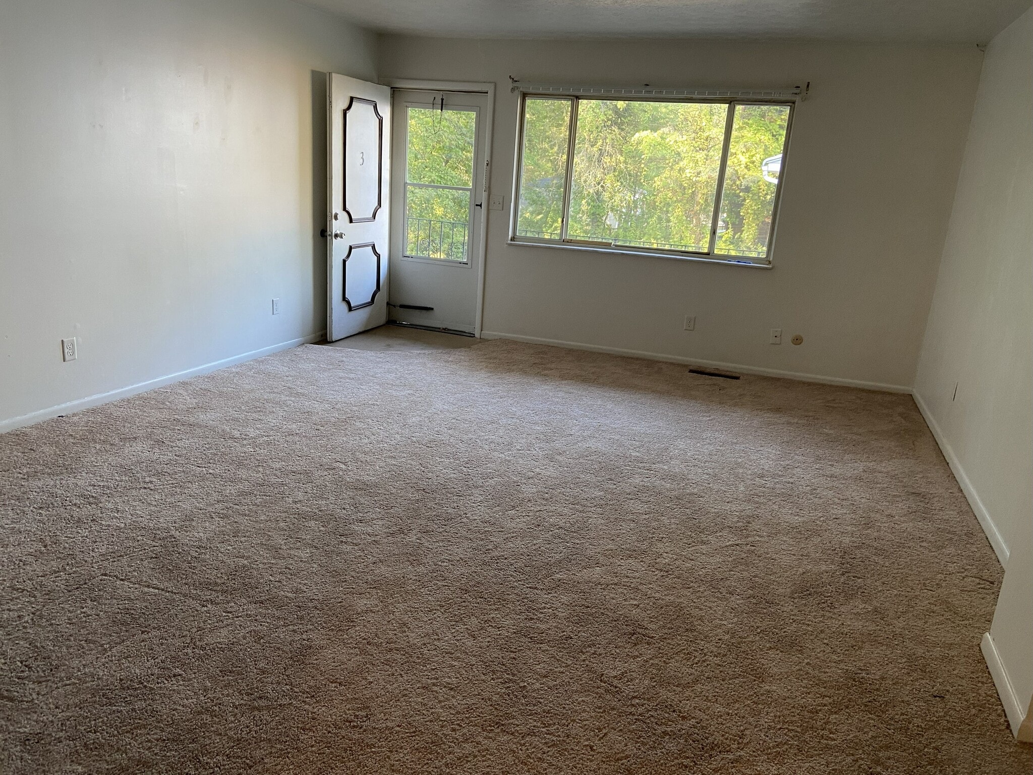 1790 Cromwell Dr Akron, OH 44313 – photo 2