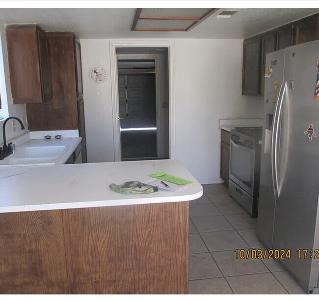 Foto del edificio - 8200 Hydra Ln