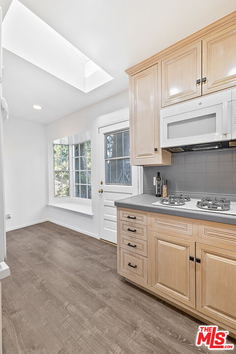Building Photo - 7732 Garden Grove Ave