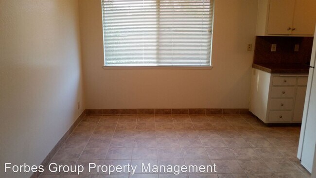 Foto del edificio - 219 Rushmore Ln