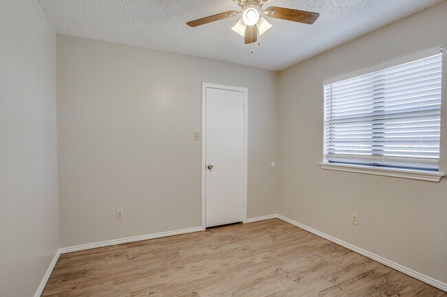 Building Photo - Very Nice 3 Bedroom in Wolfforth!