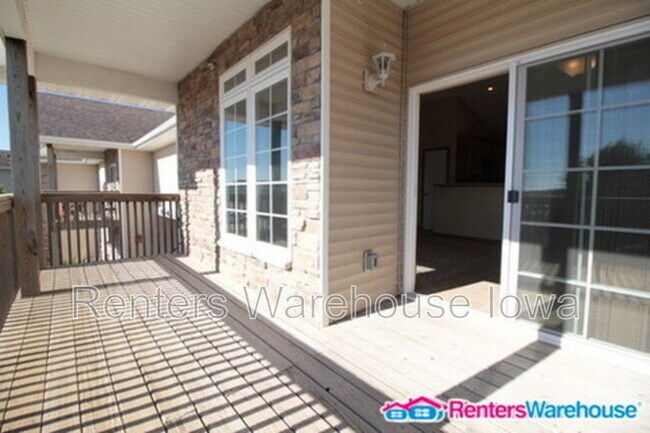 Foto del edificio - 2000 Meadow Ct