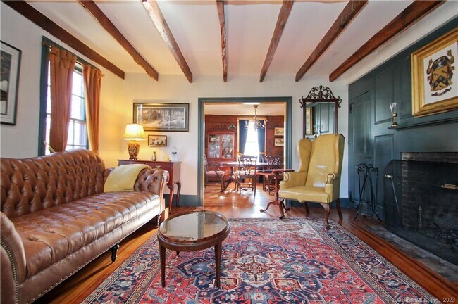 Foto del edificio - 541 N Main St