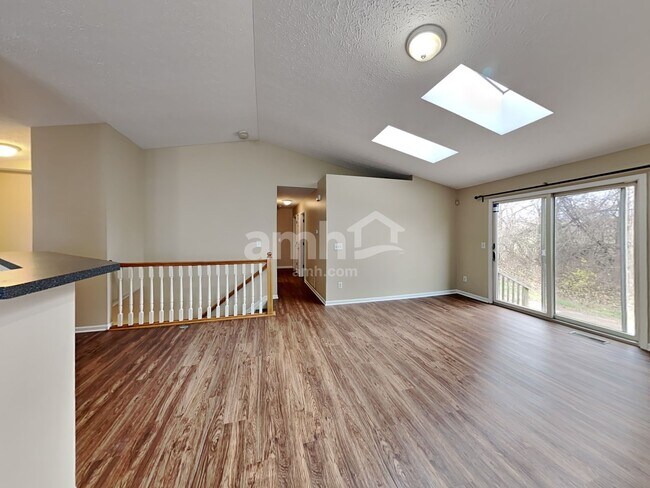 Building Photo - 2855 Southfield Village Drive