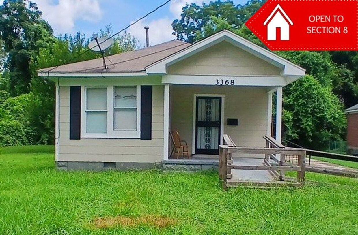 Primary Photo - Newly Renovated 3 bedroom 1 bath Home - Op...