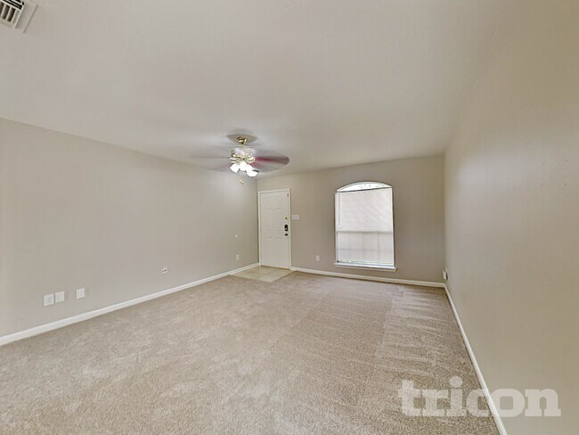 Foto del edificio - 8707 Texas Acorn Ave