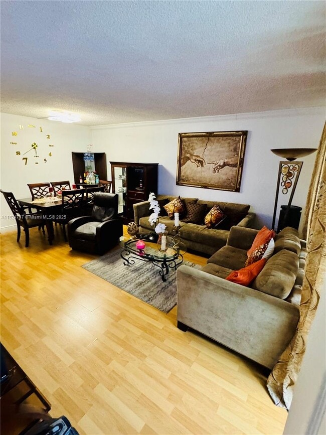 Building Photo - 6930 Miami Gardens Dr