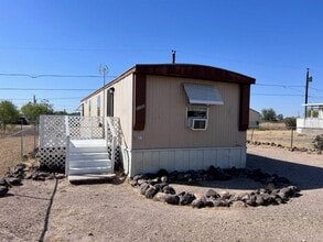 Building Photo - 2102 Hermosa Dr