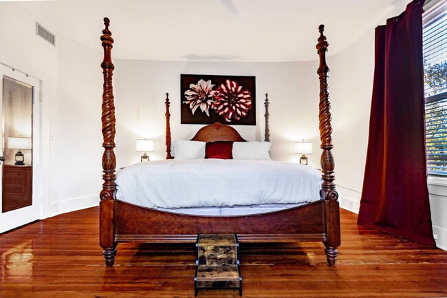 Foto del edificio - 205 SE 7th St