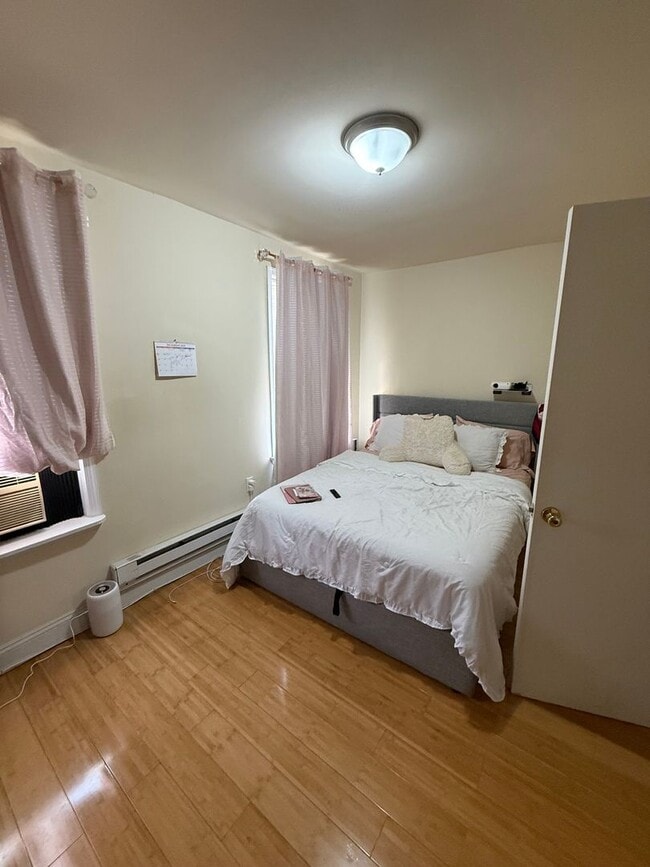 Photo - 1630 N Sydenham St Townhome