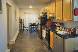 Building Photo - 2 Greenwood Ter