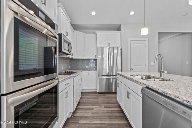 Foto del edificio - 324 Pine Laurel Dr