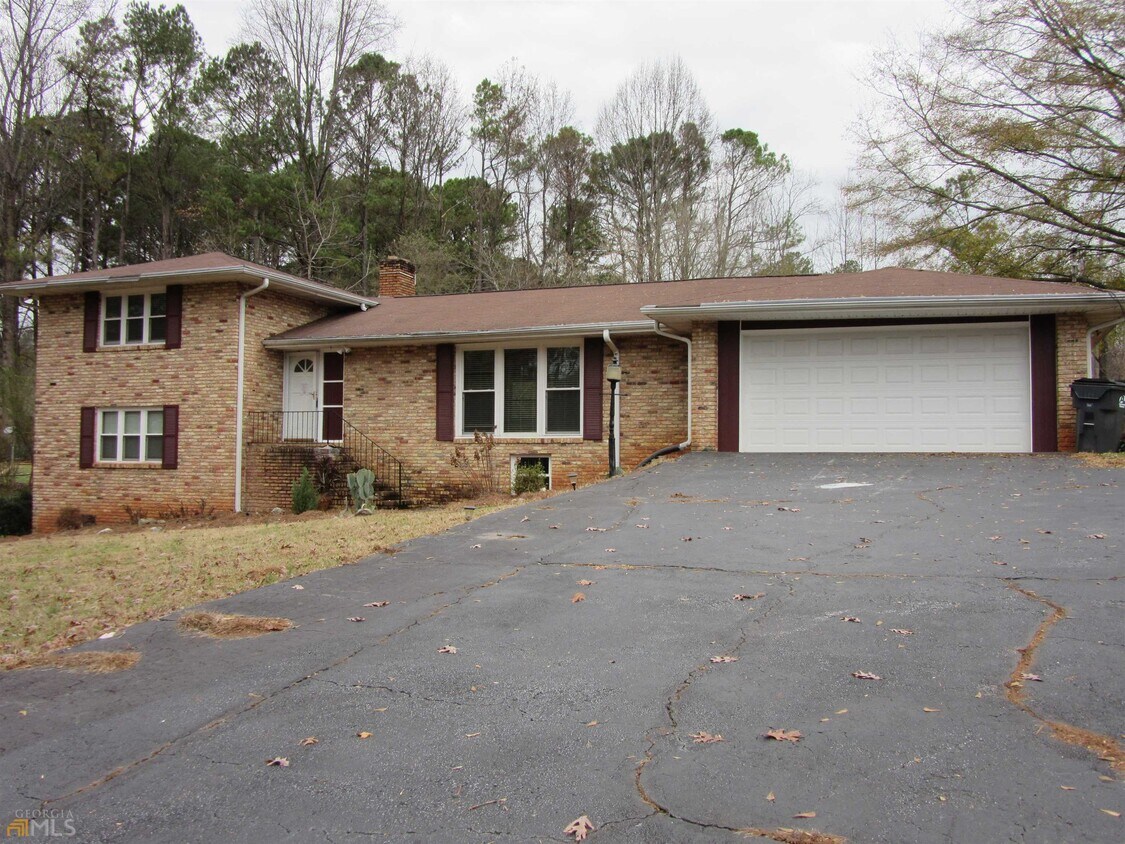 2891 Cardinal Lake Dr NW Duluth, GA 30096 Alquileres en Duluth, GA