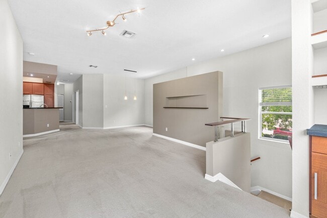 Foto del edificio - 3116 Grandiflora Dr