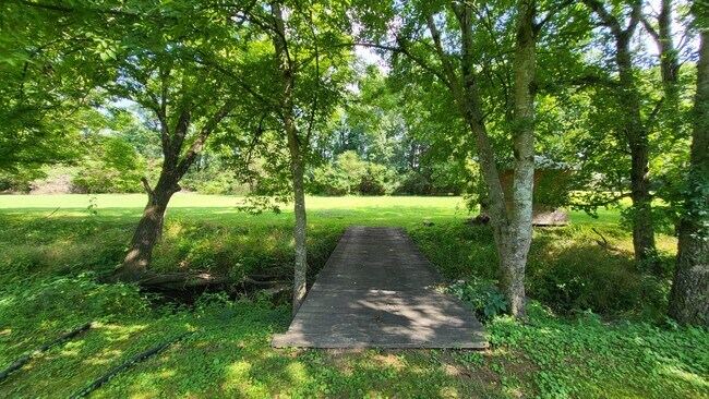 Foto del edificio - 117 Creekwood Dr