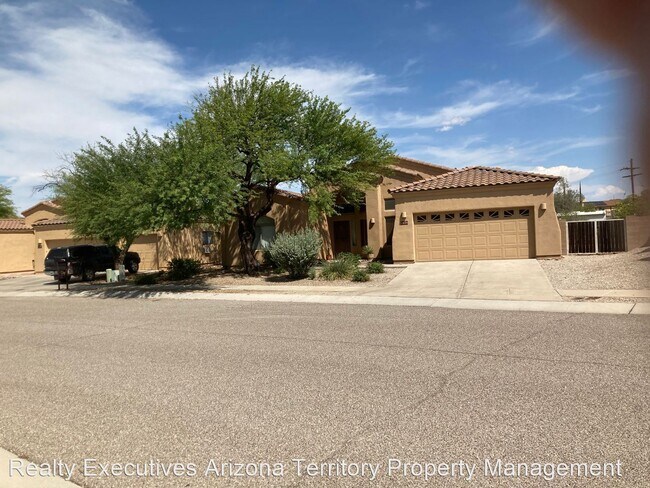 Building Photo - 3 br, 2 bath House - 3121 W. Painted Hills...