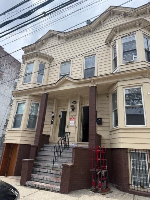 Building Photo - 86 Stone St