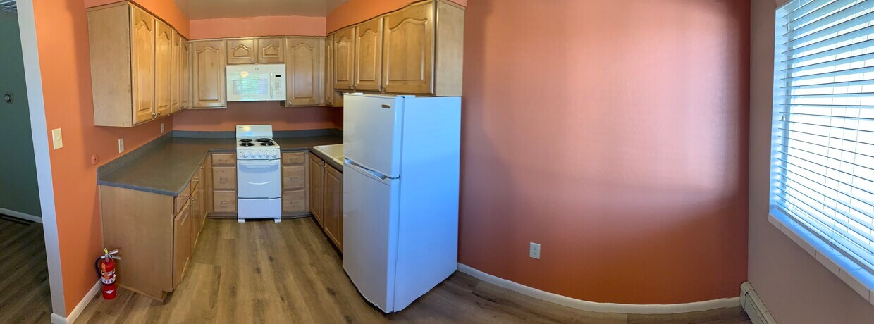 Kitchen/Dining - 411 N Locke Ave