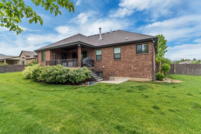 Building Photo - 151 S 650 E