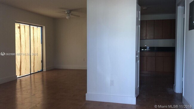 Foto del edificio - 253 NE 12th Ave