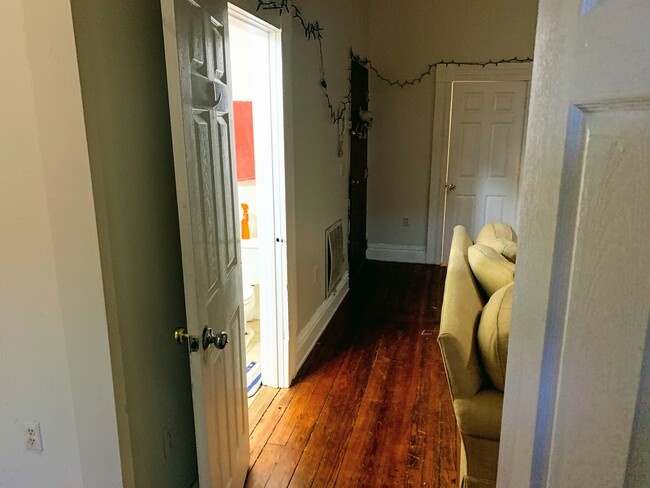 Living Room 3 - 212 W Broad St