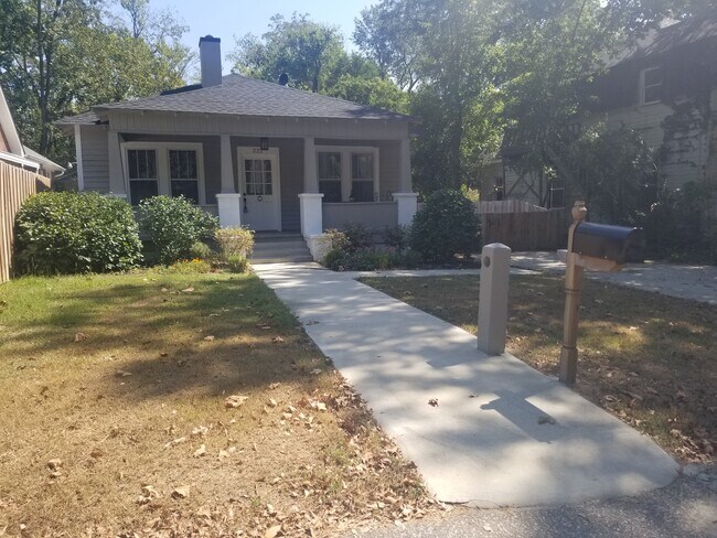 Building Photo - 222 Fairfield St NE