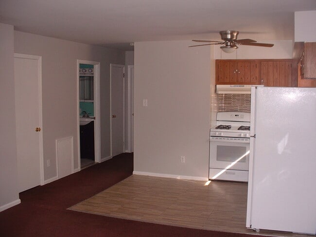 Building Photo - 7 Alicia Ct