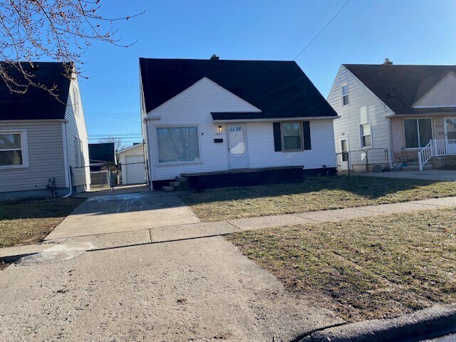 Primary Photo - 13687 Walnut St