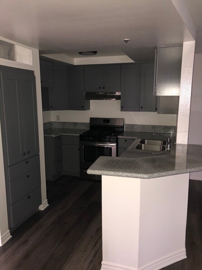 Foto del edificio - 1200 Mansfield N Ave