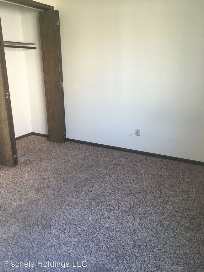 Building Photo - 233 Brookeridge Dr