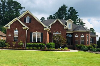 Building Photo - 202 Bishop Farm Way
