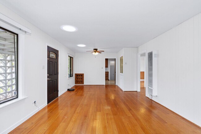 Foto del edificio - 3 bed 2 bath Browns Valley Single Family Home