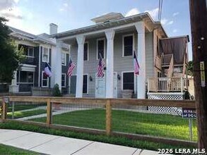 Building Photo - 205 E Courtland Pl