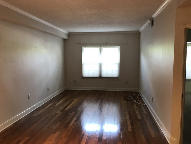 View from kitchen into living space - 1075 Peachtree Walk NE