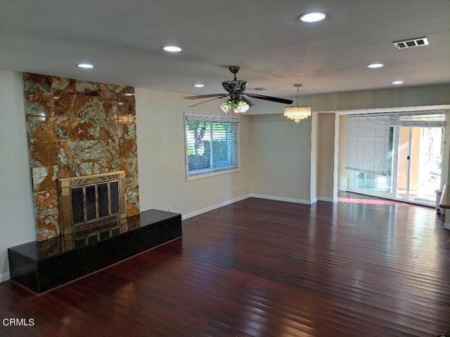 Foto del edificio - 1429 Descanso Dr