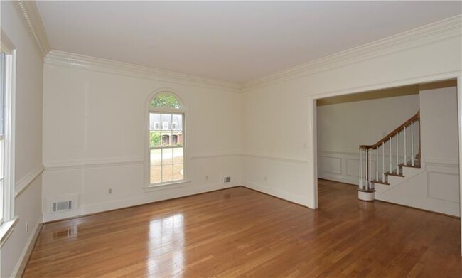 Foto del edificio - 2862 Clary Hill Dr