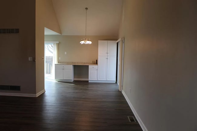 Building Photo - 157 Sheffield Dr