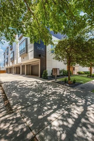 Building Photo - 5608 Lindell Ave