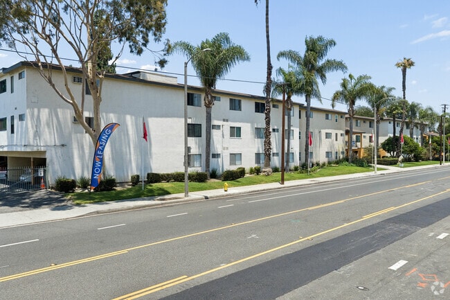 Building Photo - Velvet Green Apartments