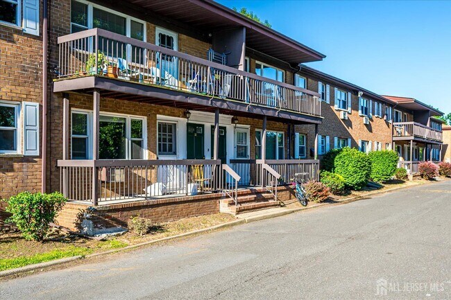 Foto del edificio - 55 Gill Ln