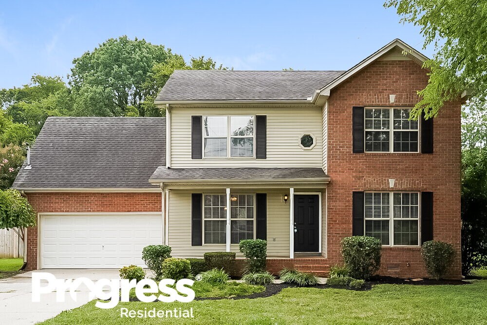 Foto principal - 742 Williamsburg Dr