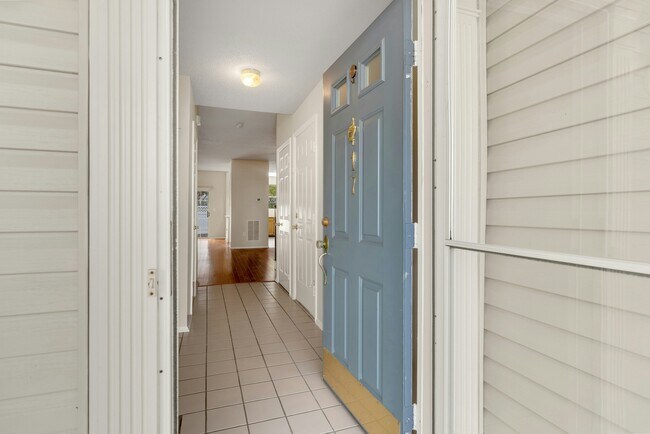 Foto del edificio - 17 Wildflower Ln