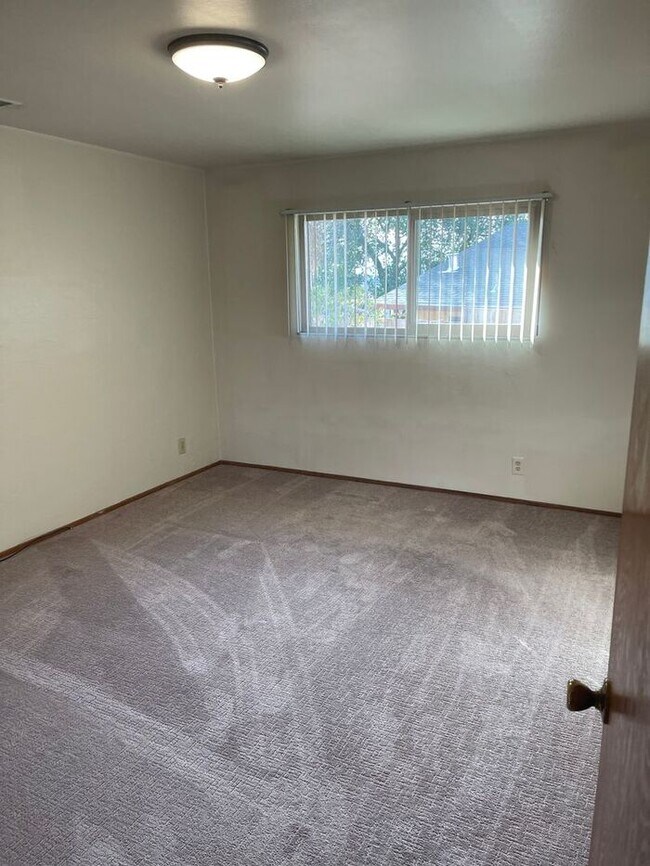 Foto del edificio - 2 bedroom 1 bath unit in Castro Valley