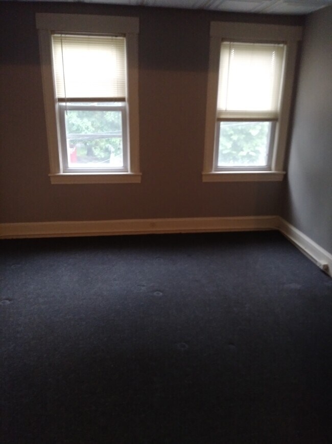 1st bedroom - 6 McClellan St