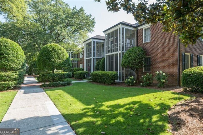 Foto del edificio - 55 Delmont Dr NE