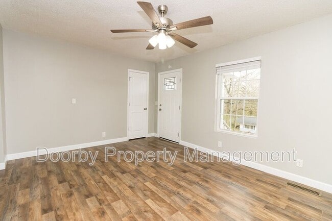 Foto del edificio - 3629 Thrushwood Dr