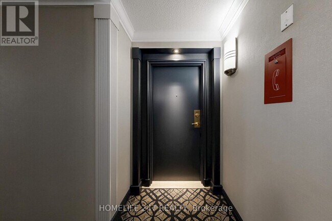 Photo du bâtiment - 330 McCowan Rd