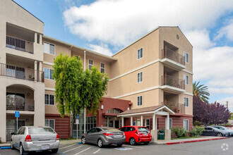 Building Photo - Summercrest Villas