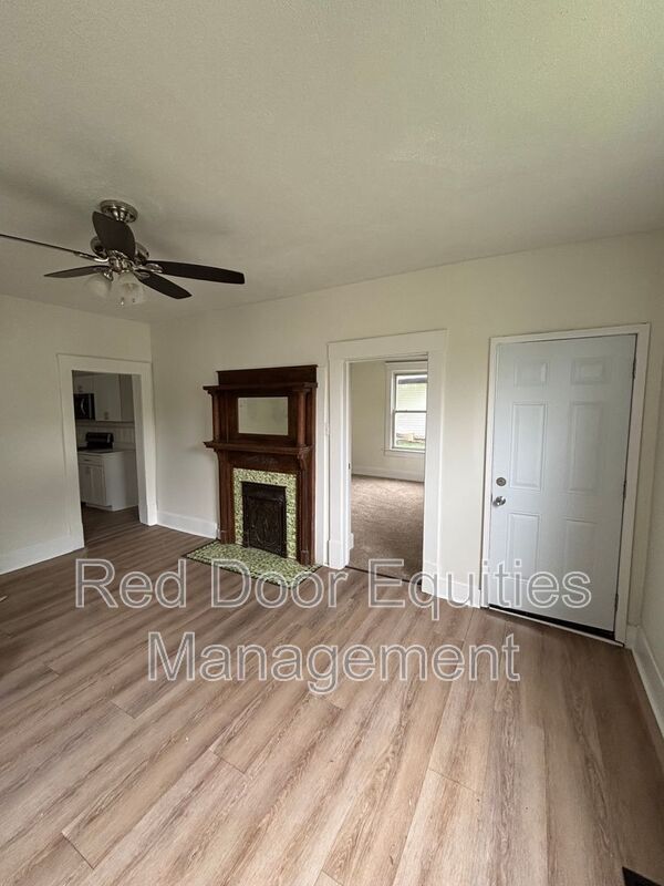 Foto del edificio - 1207 N Columbus St